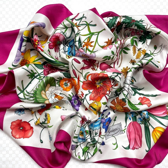 New Gucci Scarf Flora White Pink Border Multicolor Silk Wrap with Gucci Box - Picture 13 of 15
